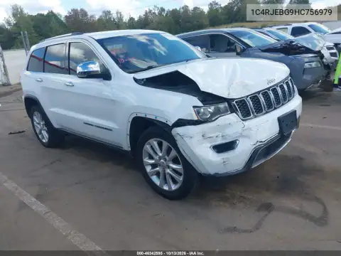 1C4RJEBG9HC756979 — 2017 Jeep Grand Cherokee, Передняя часть справа, фото до ремонта
