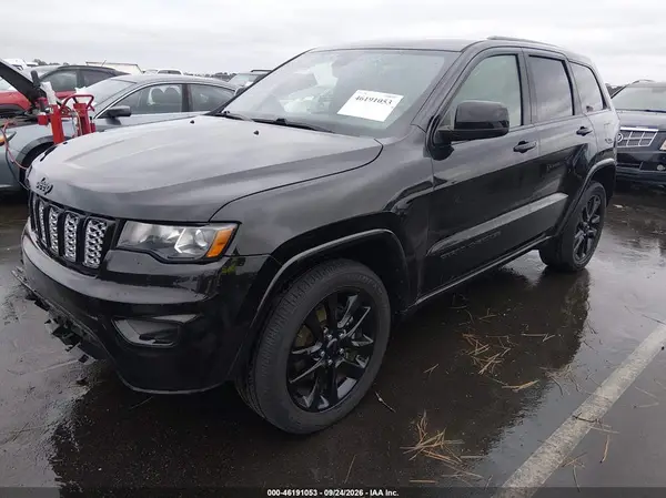 1C4RJEAG7JC428077 — 2018 Jeep Grand Cherokee, фото 2 с аукциона IAAI 14.10.2026, Передняя часть справа