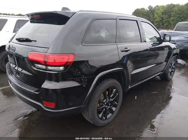 1C4RJEAG7JC428077 — 2018 Jeep Grand Cherokee, фото 4 с аукциона IAAI 14.10.2026, Передняя часть справа