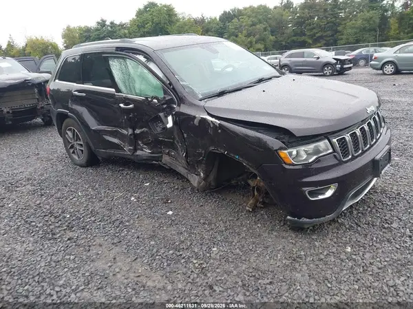 1C4RJFBG2JC268694 — 2018 Jeep Grand Cherokee, Передняя часть справа (Right Front), фото до ремонта