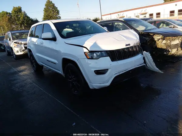1C4RJFAG5JC501369 — 2018 Jeep Grand Cherokee, Передняя часть слева (Left Front), фото до ремонта