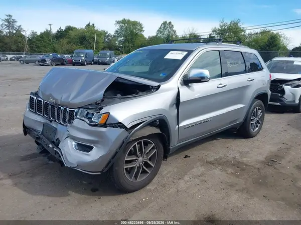 1C4RJFBG4JC347526 — 2018 Jeep Grand Cherokee, фото 2 с аукциона IAAI, Передняя часть