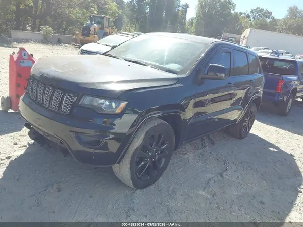 1C4RJEAG9JC304490 — 2018 Jeep Grand Cherokee, фото 2 с аукциона IAAI, Передняя часть