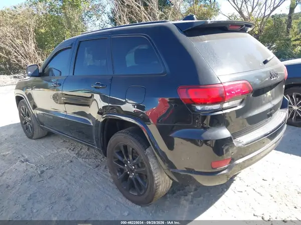 1C4RJEAG9JC304490 — 2018 Jeep Grand Cherokee, фото 3 с аукциона IAAI, Передняя часть