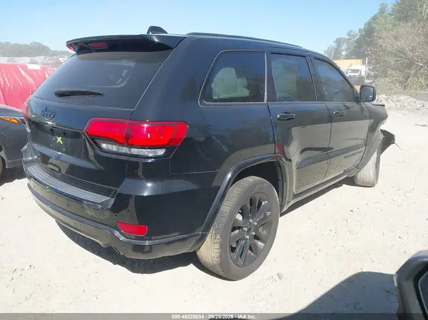 1C4RJEAG9JC304490 — 2018 Jeep Grand Cherokee, фото 4 с аукциона IAAI, Передняя часть