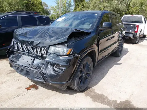 1C4RJFAGXJC468479 — 2018 Jeep Grand Cherokee, фото 2 с аукциона IAAI, Передняя часть