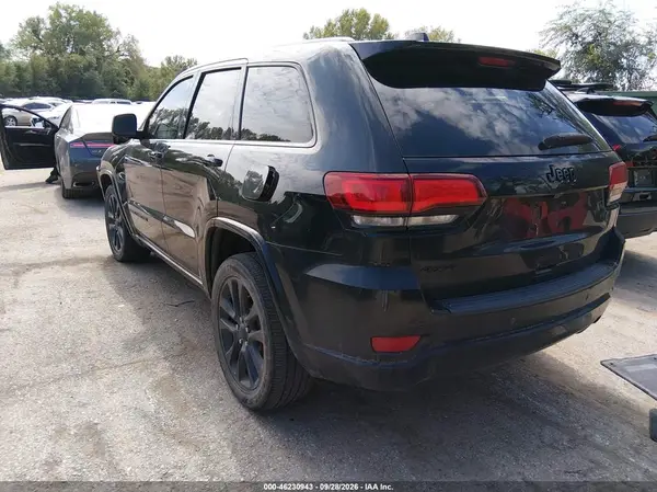 1C4RJFAGXJC468479 — 2018 Jeep Grand Cherokee, фото 3 с аукциона IAAI, Передняя часть