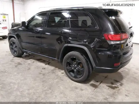 2018 Jeep Grand Cherokee Upland 4X4 VIN 1C4RJFAG0JC352921 фото 4