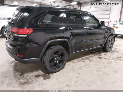 2018 Jeep Grand Cherokee Upland 4X4 VIN 1C4RJFAG0JC352921 фото 5