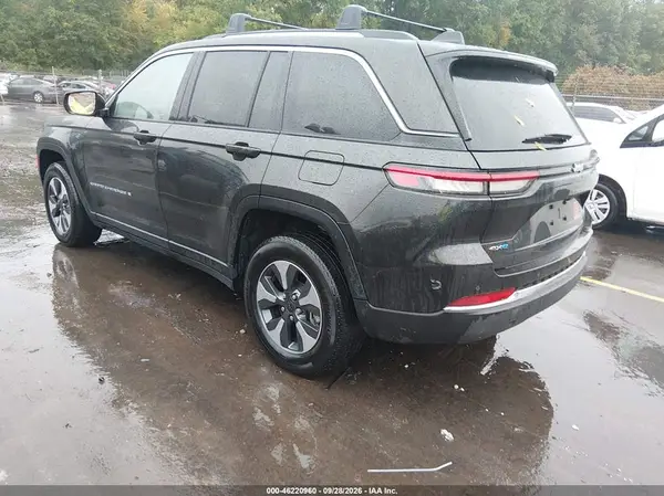 1C4RJYB68P8849227 — 2023 Jeep Grand Cherokee, фото 3 с аукциона IAAI, Подтопление