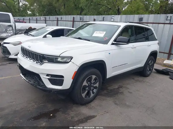 1C4RJYB60P8874946 — 2023 Jeep Grand Cherokee, фото 2 с аукциона IAAI, Передняя часть