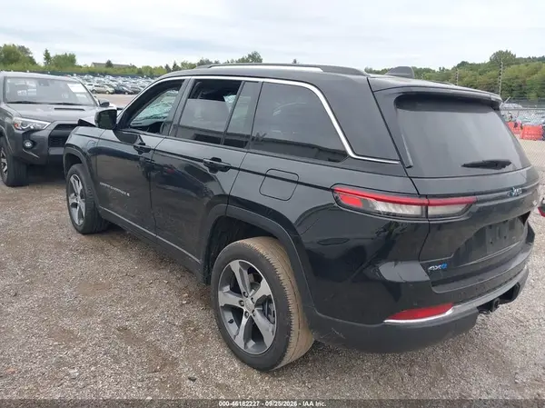 1C4RJYB67RC714613 — 2024 Jeep Grand Cherokee, фото 3 с аукциона IAAI, Передняя часть справа