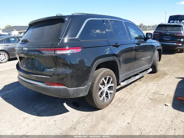 1C4RJHBG3RC255623 — 2024 Jeep Grand Cherokee, фото 4 с аукциона IAAI, Передняя часть слева