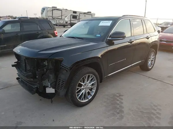 1C4RJHEG1S8718315 — 2025 Jeep Grand Cherokee, фото 2 с аукциона IAAI, Передняя часть