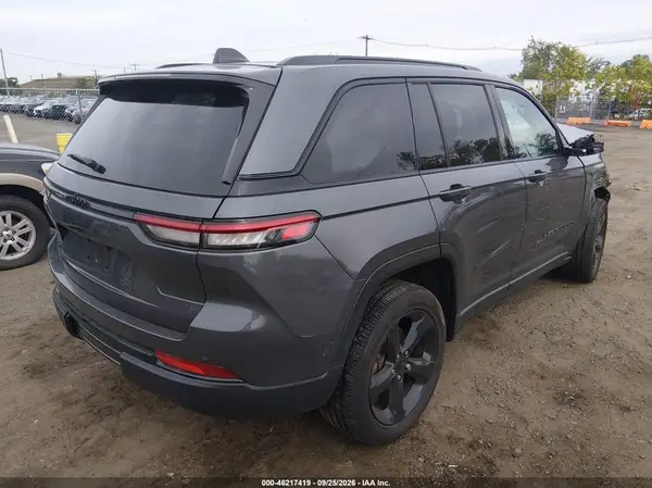 1C4RJHAGXS8772833 — 2025 Jeep Grand Cherokee, фото 4 с аукциона IAAI, Передняя часть