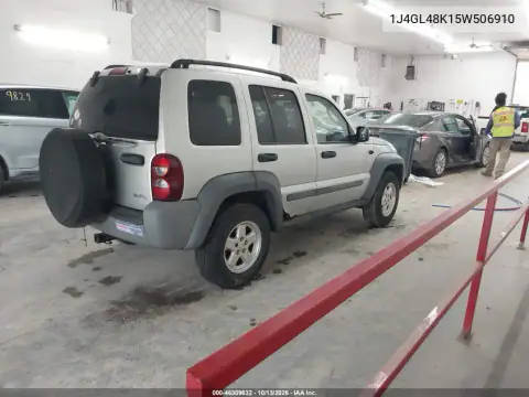 1J4GL48K15W506910 — 2005 Jeep Liberty (North America), фото 5 с аукциона IAAI 19.10.2026, Естественный износ