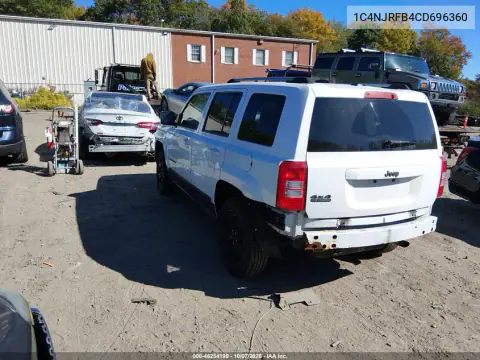 2012 Jeep Patriot Latitude VIN 1C4NJRFB4CD696360 фото 4