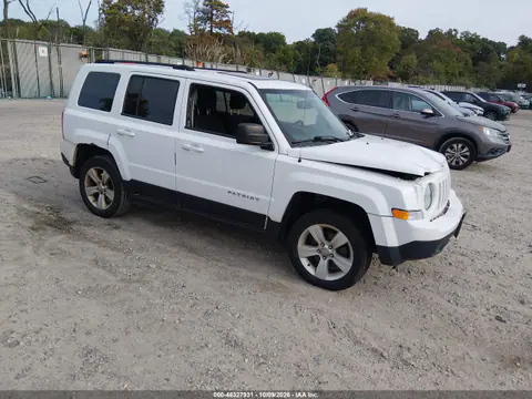 1C4NJRFB9GD668303 — 2016 Jeep Liberty (Patriot), Передняя часть, фото до ремонта