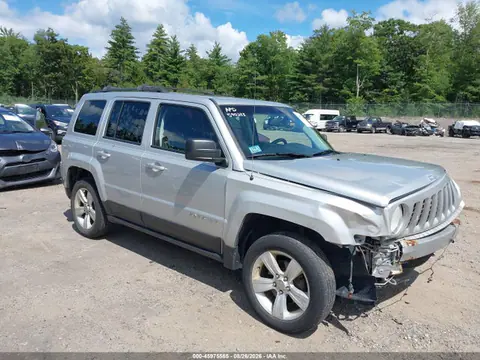 1C4NJRFB0ED590233 — 2014 Jeep Patriot Latitude, Передняя часть (Front & Rear), фото до ремонта