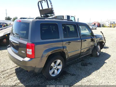 2016 Jeep Patriot Latitude VIN 1C4NJPFB8GD700596 фото 4