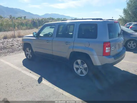 2016 Jeep Patriot Latitude VIN 1C4NJRFB9GD613849 фото 3