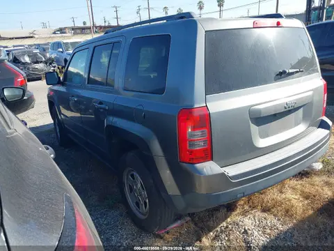 2014 Jeep Patriot Sport VIN 1C4NJPBA9ED571617 фото 3