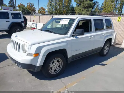 2014 Jeep Patriot Sport VIN 1C4NJPBA3ED585433 фото 2