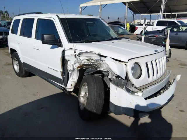 1C4NJPBA7FD285301 — 2015 Jeep Patriot Sport, Передняя часть справа (Right Front), фото до ремонта