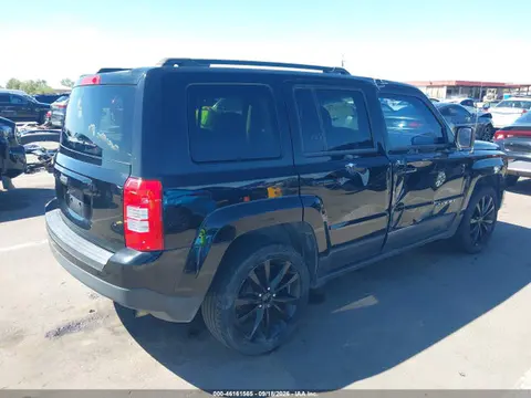 2015 Jeep Patriot Sport VIN 1C4NJPBB2FD386884 фото 4