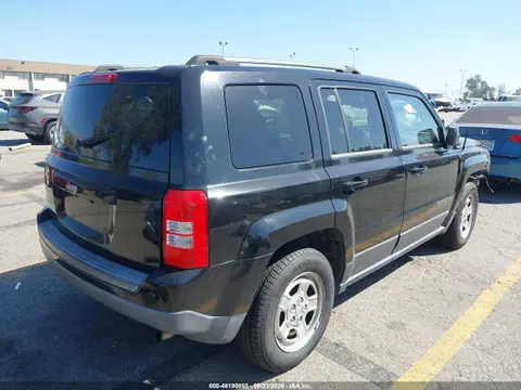 2015 Jeep Patriot Sport VIN 1C4NJPBA8FD247155 фото 4