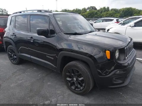 ZACCJBBBXJPJ44944 — 2018 Jeep Renegade Latitude 4X4, Задняя часть (Rear), фото до ремонта