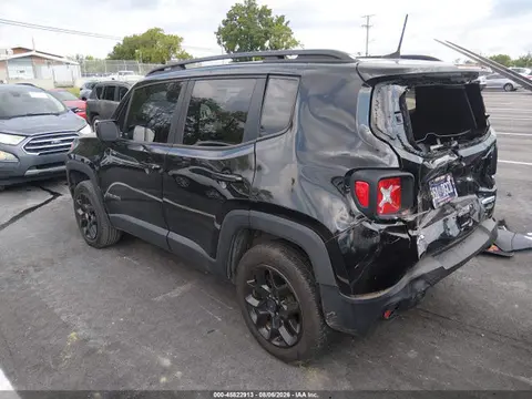 2018 Jeep Renegade Latitude 4x4 VIN ZACCJBBBXJPJ44944 фото 3
