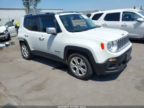 ZACCJADT8FPC11647 — 2015 Jeep Renegade Limited, Задняя часть (Rear), фото до ремонта