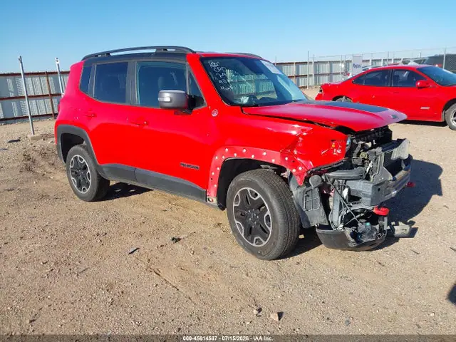 ZACCJBCT2GPD12756 — 2016 Jeep Renegade Trailhawk, Передняя часть слева (Left Front), фото до ремонта