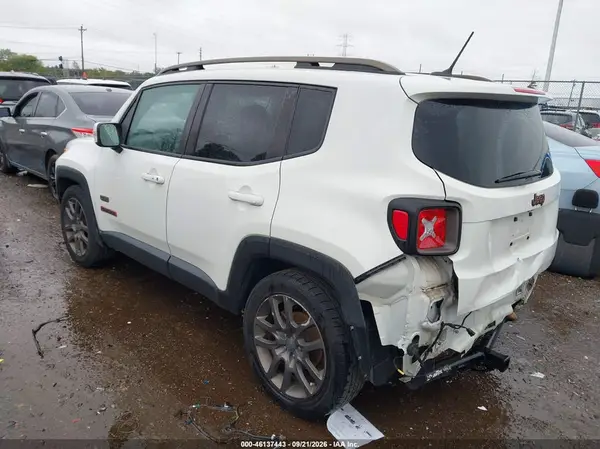 ZACCJABT7GPD12604 — 2016 Jeep Renegade, фото 3 с аукциона IAAI 09.10.2026, Повреждения со всех сторон