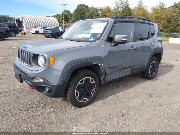 ZACCJBCT2GPC50727 — 2016 Jeep Renegade, фото 2 с аукциона IAAI 08.10.2026, Левый бок