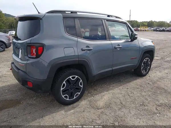 ZACCJBCT2GPC50727 — 2016 Jeep Renegade, фото 4 с аукциона IAAI 08.10.2026, Левый бок