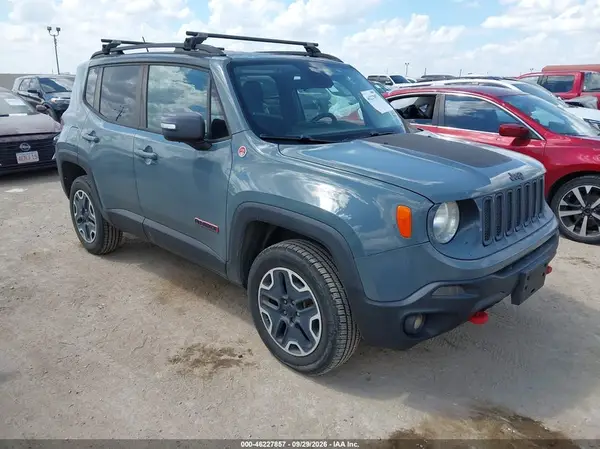ZACCJBCT8GPD43557 — 2016 Jeep Renegade, Град (Hail), фото до ремонта