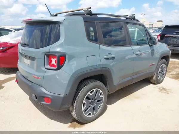 ZACCJBCT8GPD43557 — 2016 Jeep Renegade, фото 4 с аукциона IAAI, Град