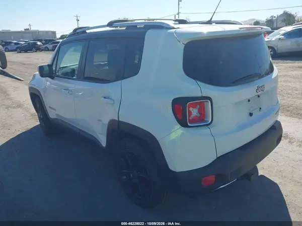 ZACCJADT0GPC82567 — 2016 Jeep Renegade, фото 3 с аукциона IAAI, Левый бок