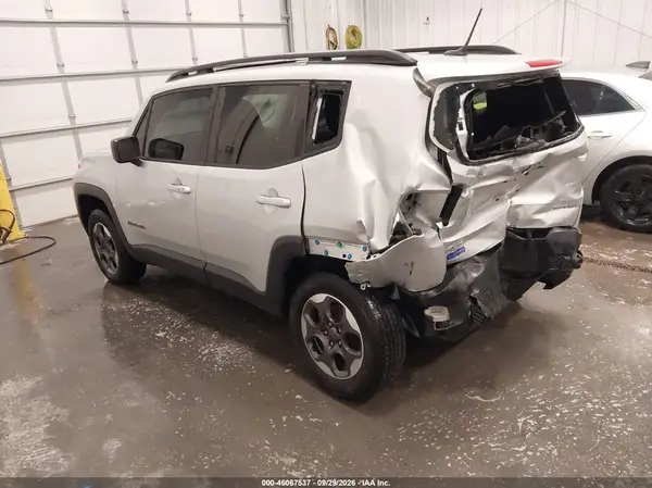 ZACCJBAB2HPF10670 — 2017 Jeep Renegade, фото 3 с аукциона IAAI, Задняя часть