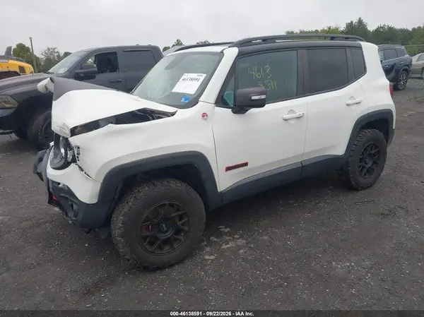 ZACCJBCB4HPG20259 — 2017 Jeep Renegade, фото 2 с аукциона IAAI, Передняя часть