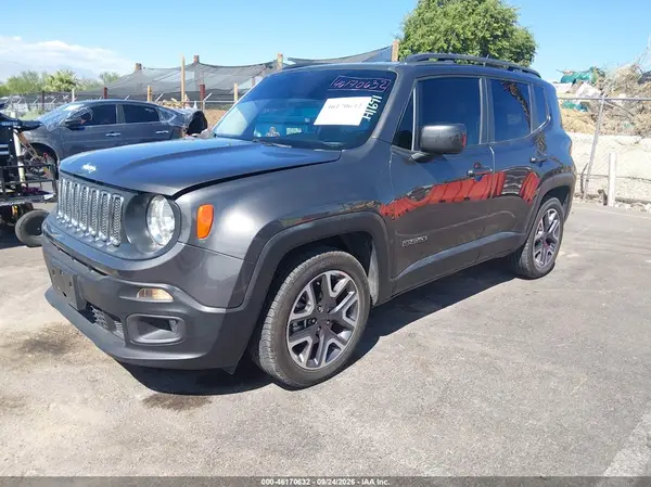 ZACCJABB0HPF68883 — 2017 Jeep Renegade, фото 2 с аукциона IAAI, Задняя часть