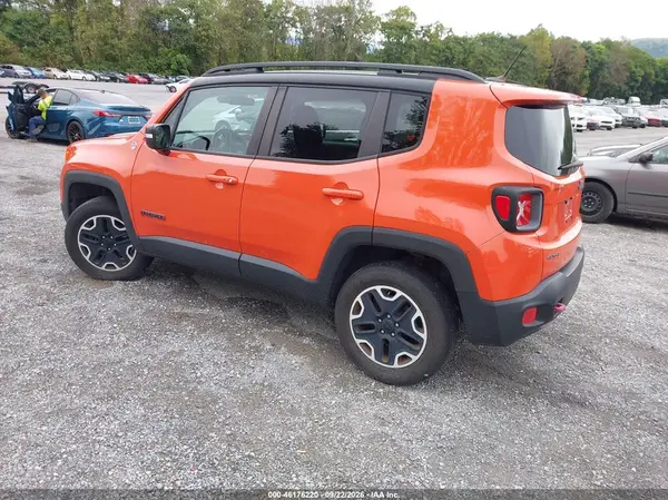 ZACCJBCBXHPE70643 — 2017 Jeep Renegade, фото 3 с аукциона IAAI 29.09.2026, Левый и правый бока