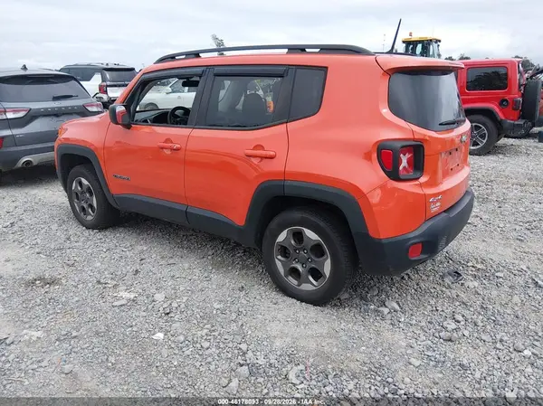 ZACCJBABXHPF21108 — 2017 Jeep Renegade, фото 3 с аукциона IAAI, Правый бок