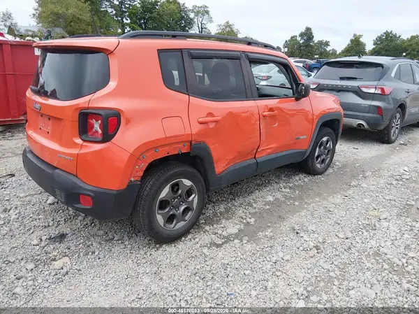 ZACCJBABXHPF21108 — 2017 Jeep Renegade, фото 4 с аукциона IAAI, Правый бок