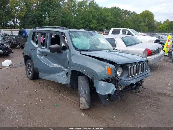 ZACCJBABXHPG04313 — 2017 Jeep Renegade, Передняя часть (Front End), фото до ремонта