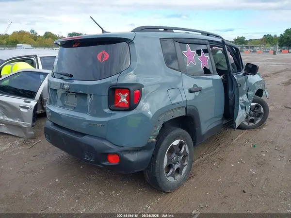 ZACCJBABXHPG04313 — 2017 Jeep Renegade, фото 4 с аукциона IAAI, Передняя часть
