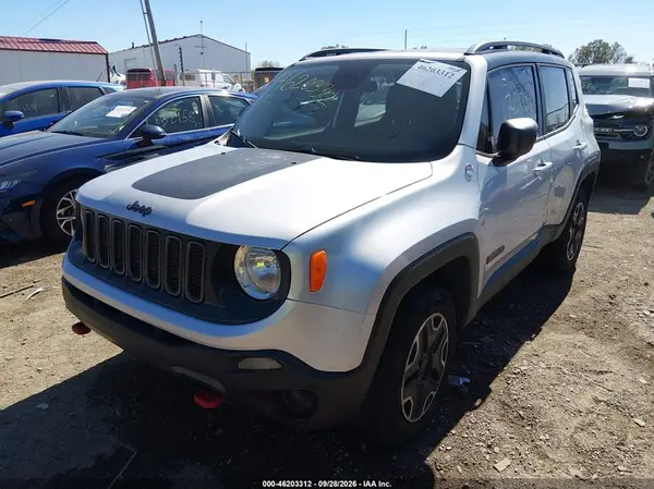 ZACCJBCB5HPF25841 — 2017 Jeep Renegade, фото 2 с аукциона IAAI, Левый бок