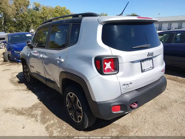 ZACCJBCB5HPF25841 — 2017 Jeep Renegade, фото 3 с аукциона IAAI, Левый бок